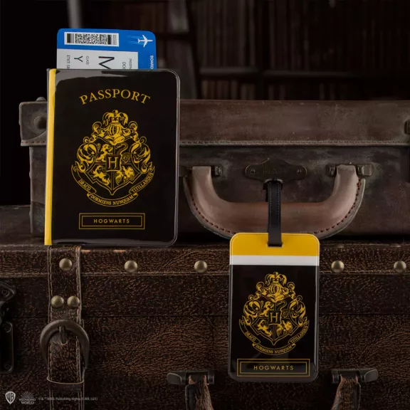 Harry Potter - Roxfort útlevéltok és poggyászcímke szett Harry Potter - Roxfort útlevéltok és poggyászcímke szett