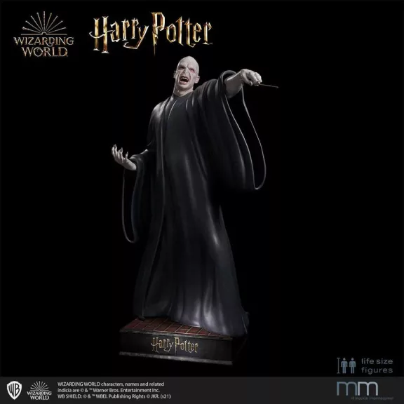 Harry Potter Lord Voldemort életnagyságú szobor – 211 cm, limitált kiadás Harry Potter Lord Voldemort életnagyságú szobor – 211 cm, limitált kiadás