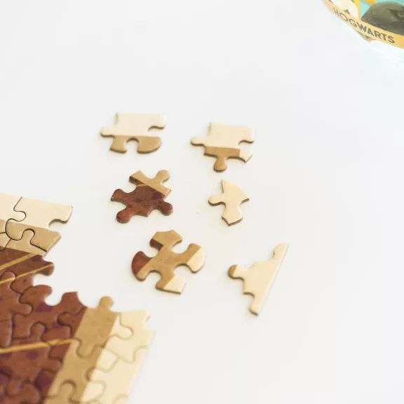 Harry Potter - Griffendél 331 darabos puzzle üveg fiolában Harry Potter - Griffendél 331 darabos puzzle üveg fiolában
